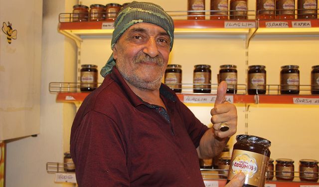 Balcı Özgümüş'ten "Bu Sene Balda Kıtlık Var"
