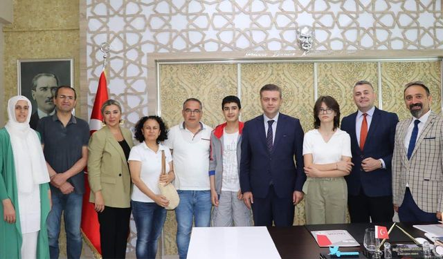 LGS Türkiye Yalova Birincileri, Ödüllerini Aldı