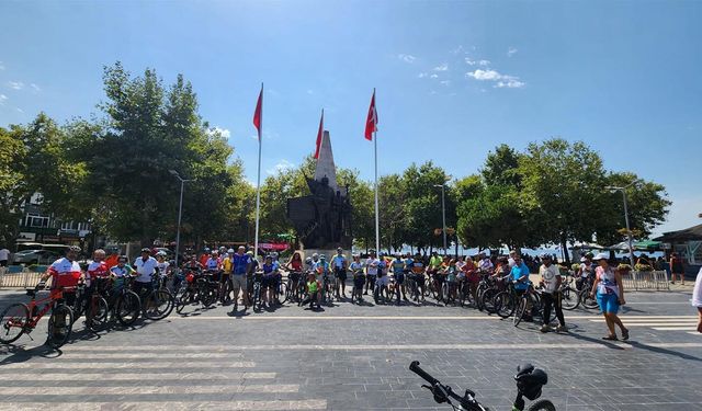 Yalova'da Yeşil Mavi Yol Bisiklet Festivali'nin 3'üncüsü Düzenlendi