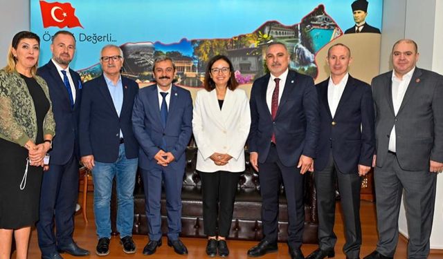 İYİ Partililer Vali Kaya’yı Ziyaret Etti