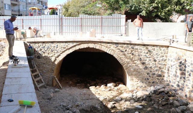 Osmanlı Döneminden Kalan Köprü Ortaya Çıkarılıyor