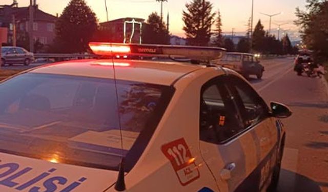 Tavşanlı'da Otomobil İle Motosiklet Çarpıştı: 2 Yaralı  