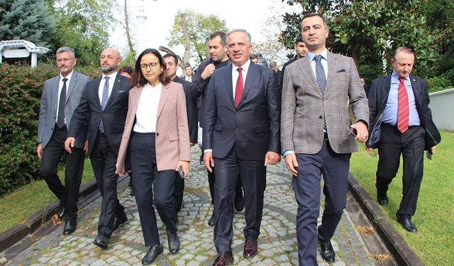 Vali Kaya’dan Termal Çıkarması