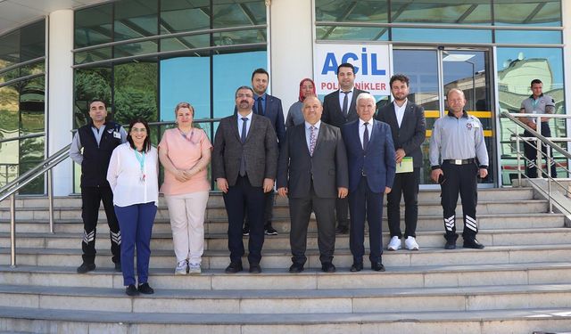 Yalova İl Sağlık Müdürü ve Yetkililer, Altınova Devlet Hastanesi'ni Ziyaret Etti