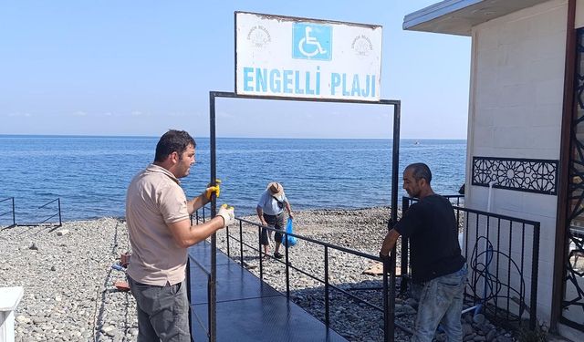 Çınarcık'ta Engelli Plajı Yenilendi