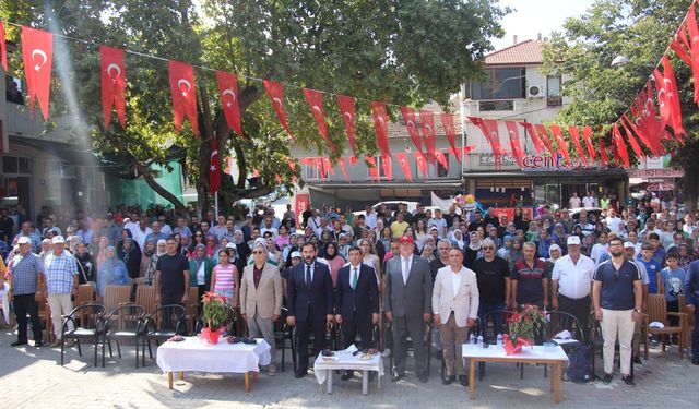 Elmalık’ta 100. Yıl Coşkusu!