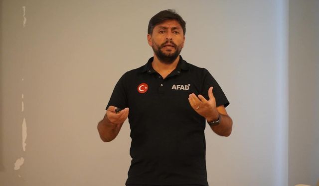 Armutlu Belediyesi Personeline Afad'dan Temel Afet Eğitimi