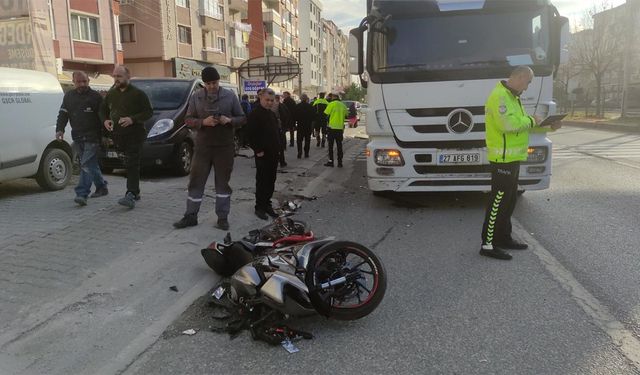 Tek Teker Üzerinde Gitmek İsterken Kaza Yaptı