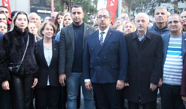 CHP Yalova İl Teşkilatı, “Kayyum” Kararını Protesto Etti!