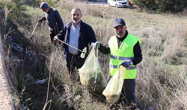 Yalova’da Duyarlı Vatandaşlardan Örnek Çevre Temizliği Hareketi