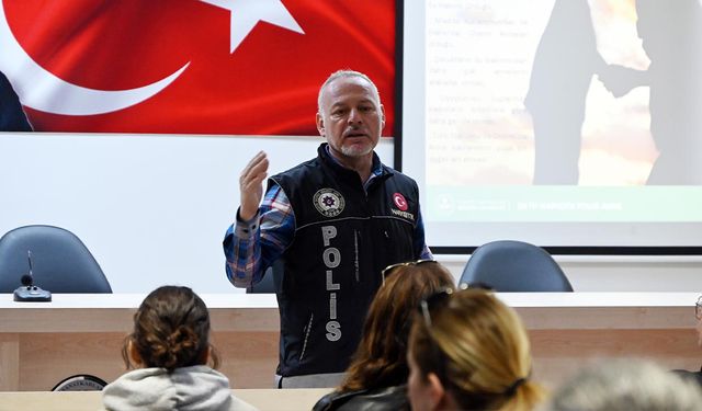 Yalova Belediyesi Personeline Narkotik Suçlarla Mücadele Semineri