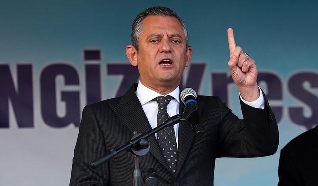 CHP lideri Özel: "O namaz bu namaz mı? Arada 13 yıl var"