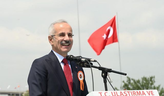 Bayramda Otoyollardan 8,4 Milyon Araç Geçti