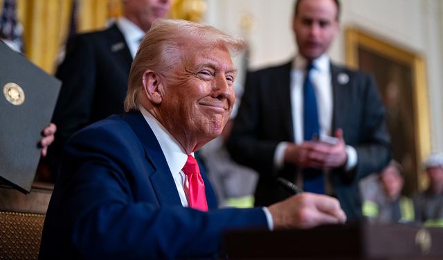Trump, Çin'e Uygulanan Gümrük Vergisini Yüzde 125'e Çıkardı