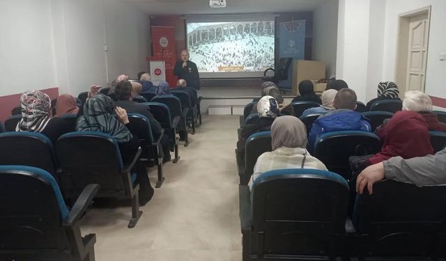 Umre Semineri Düzenlendi