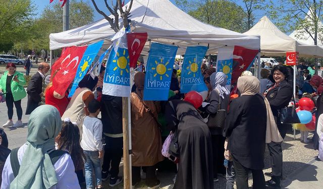 İYİ Parti Yalova, 23 Nisan Heyecanını Yalovalı Miniklerle Paylaştı!