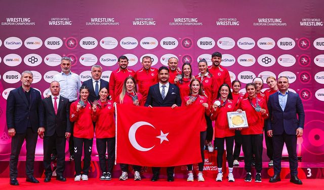 Tarihi Başarıda Tuba’nın da Payı Var