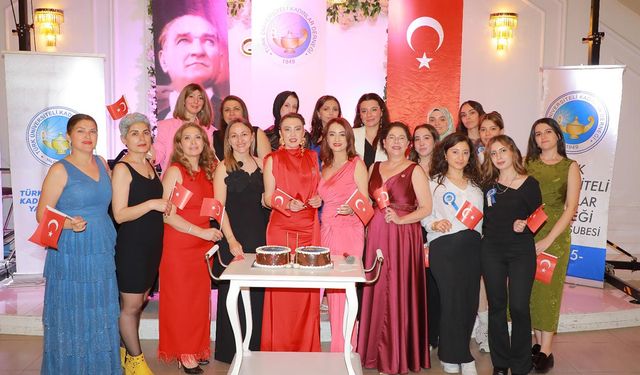 10. yıla coşkulu kutlama