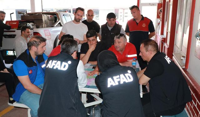 Konya AFAD Ekibi, Çiftlikköy’de İncelemelerde Bulundu