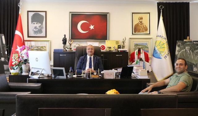 Başkan Kurt, Vatandaşlarla Bir Araya Geldi: “Görüş ve Önerileri Önemsiyoruz”
