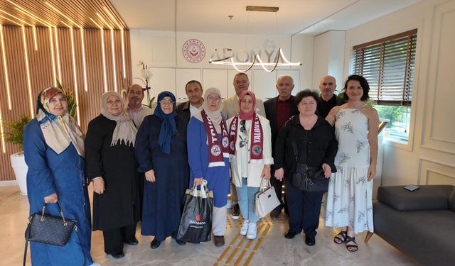 Yalova Tokatlılar Derneği’nden Huzurevine Anlamlı Ziyaret