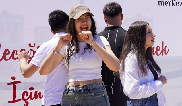 Yalova Üniversitesi 2. Kariyer Fuarı Büyük İlgi Gördü