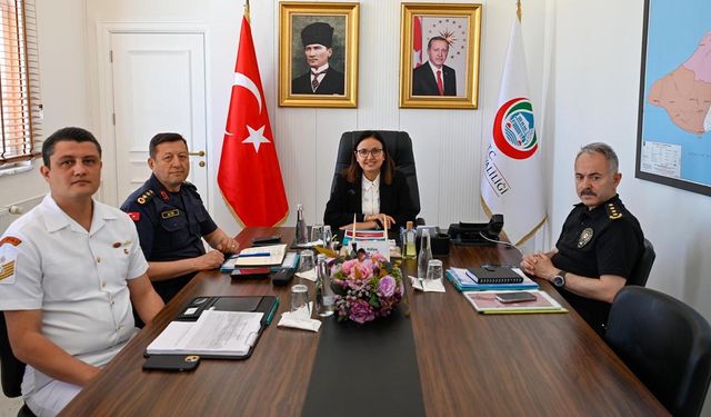 Yalova’da Asayiş ve Güvenlik Toplantısı Canlı Yayınla Gerçekleştirildi