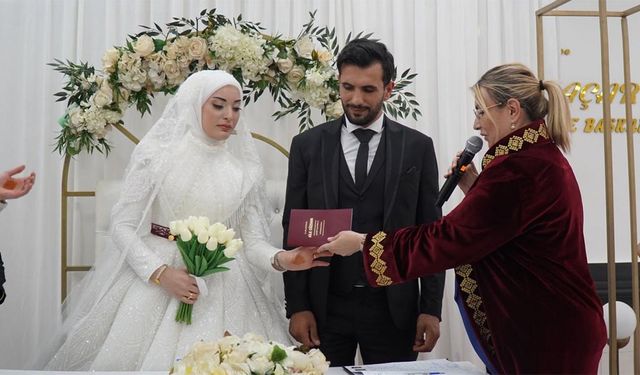 Başkan Fazlaca, Yıldırım Çiftinin Nikâhını Kıydı