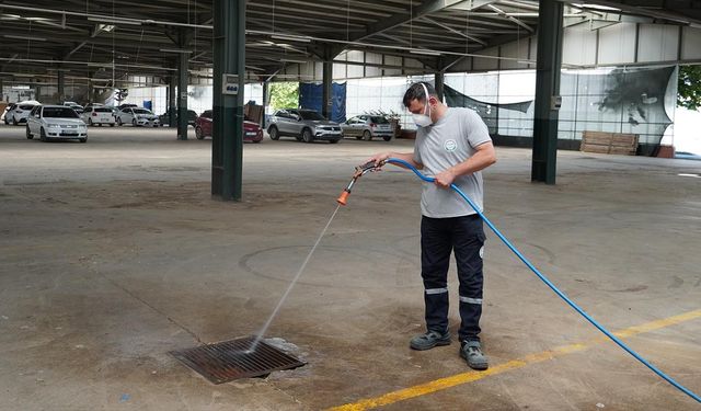 Armutlu Belediyesi’nden İlaçlama Çalışması