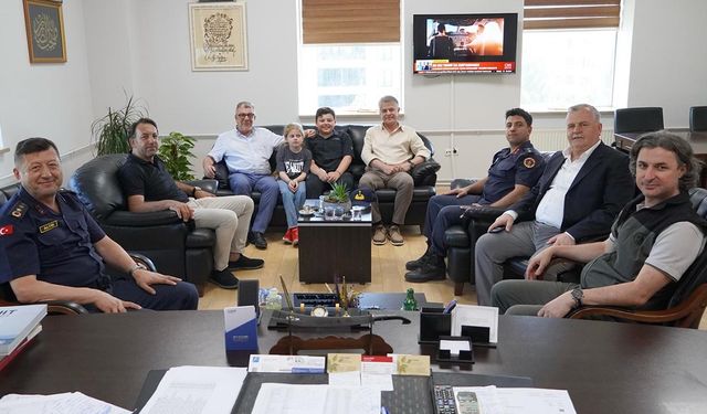 Protokolden Armutlu Belediyesine Ziyaret