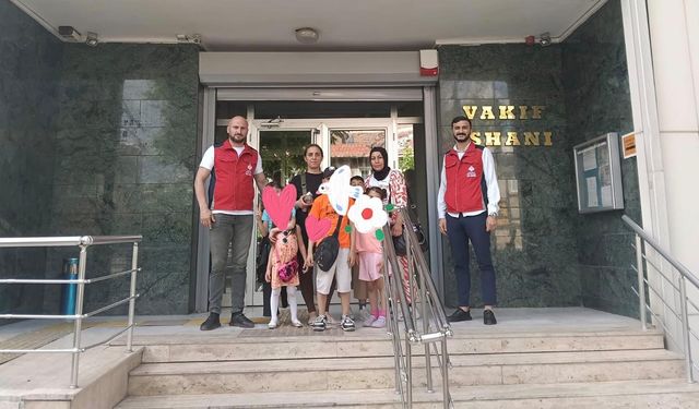 Yetim Çocuklara Bayramda Giyim Desteği