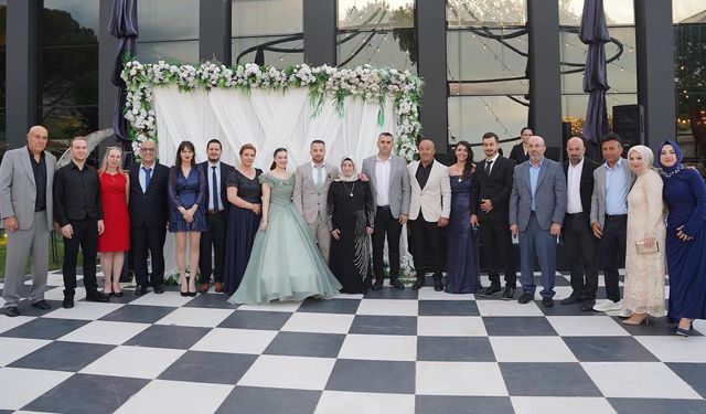 Başkan Yılmaz Tavşan, Melis ve Oğuzhan’ın Nişan Yüzüklerini Taktı
