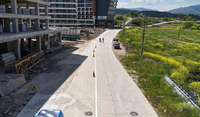 Bozulan Yollara Yama Çalışması