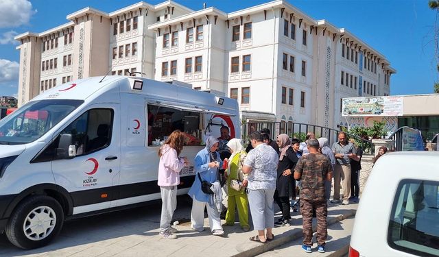 Yalova Kızılay’dan YKS Günü Sıcak Destek