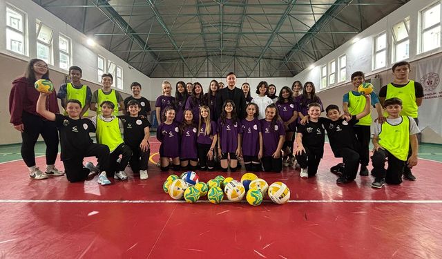 Armutlu’da Gençler Geleceklerine Kendileri Karar Verdi