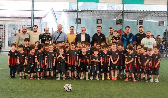 Başkan Yele, Geleceğin Minik Yıldızlarıyla