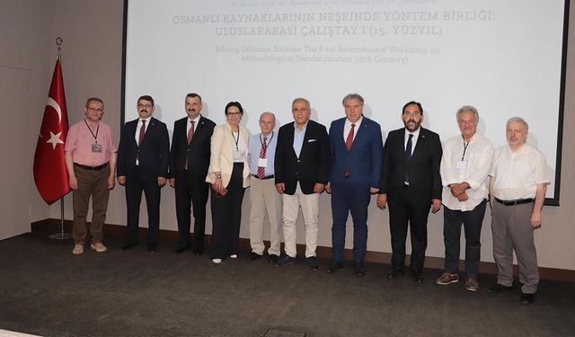 “Osmanlı Kaynaklarının Neşrinde Yöntem Birliği” Çalıştayı Başladı