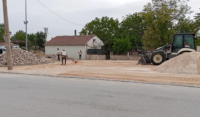 Sultaniye Meydanı’nda Parke Çalışması