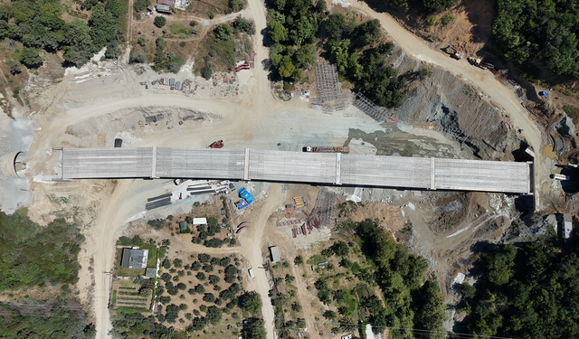 Esenköy'de Tünel ve Viyadük Çalışmaları Devam Ediyor