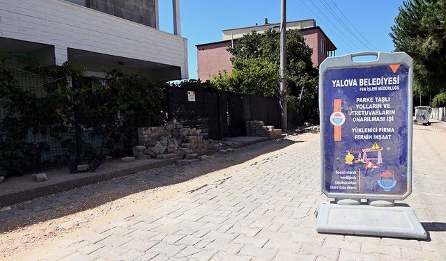 Yalova Belediyesi’nden Radar Caddesi’nde Yol Ve Kaldırım Onarımı