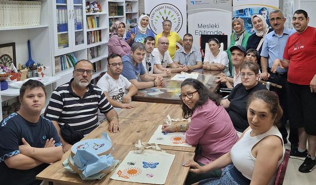 Erzurumlular Derneği Kadın Kollarından Anlamlı Ziyaret
