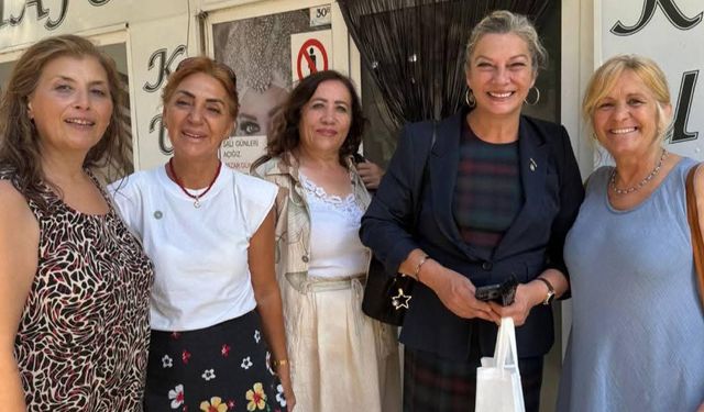 İYİ Parti’den Esnafa “Bereketli” Ziyaret: Minik Keselerle Büyük Mesaj