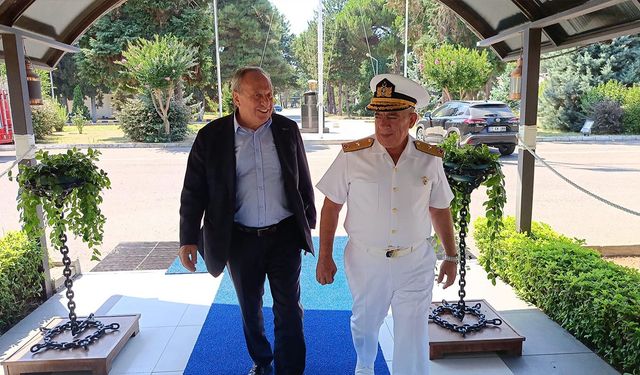 Başkan Engin’den Garnizon Komutanı Tuğamiral Mehmet Tahir Göncüoğlu’na ziyaret
