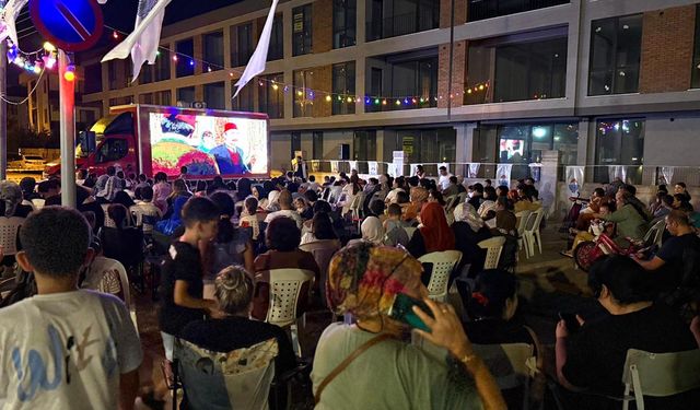 Açık Havada Sinema Coşkusu Tosun Paşa Filmiyle Devam Etti