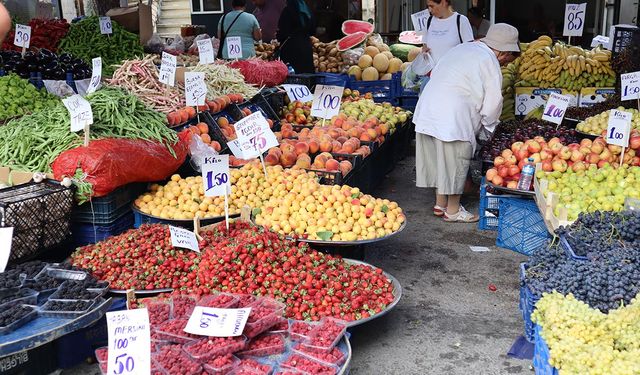 Çınarcık Pazarında Meyve Fiyatlarında Büyük Artış