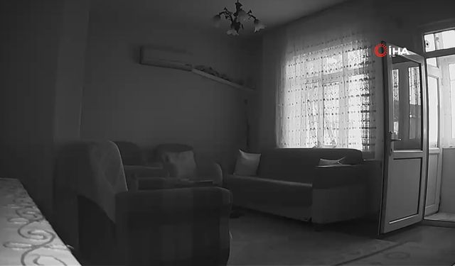 Balıkesir'deki Deprem Güvenlik Kamerasına Böyle Yansıdı