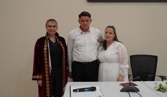 Altınova Belediyesi Personeli Eda ve Emre Yılmaz Çifti Dünya Evine Girdi