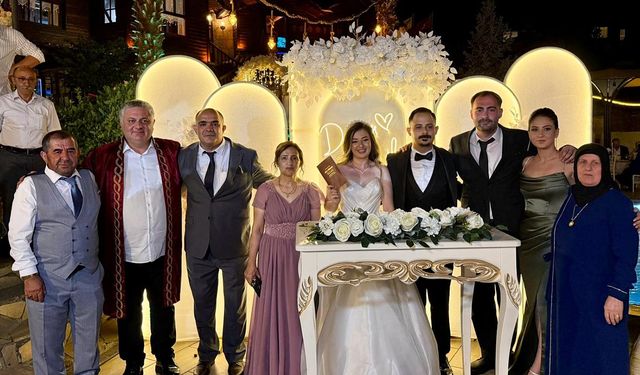 Başkan Gürel, Çiftlerin Mutluluğunu Paylaştı!