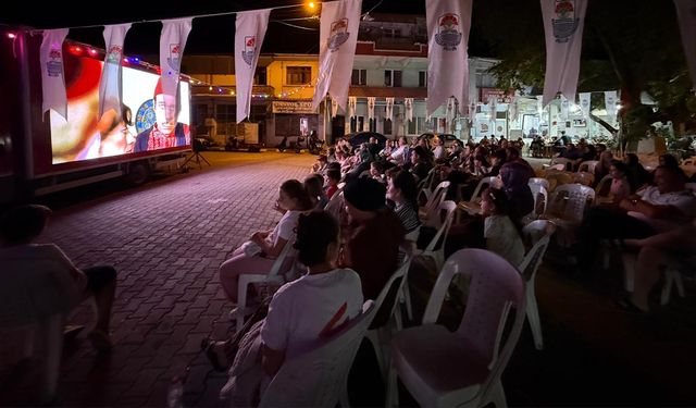 Sinema Keyfi Elmalık Köy Meydanında