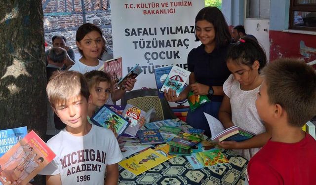 Gezici Kütüphane Köy Köy Geziyor